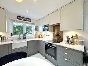 Photo 8- click for photo gallery